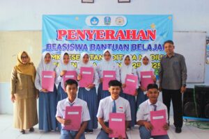 Beasiswa konsentrasi keahlian khusus dan keluarga karyawan.