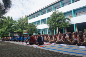 Istighosah dan makan bersama 