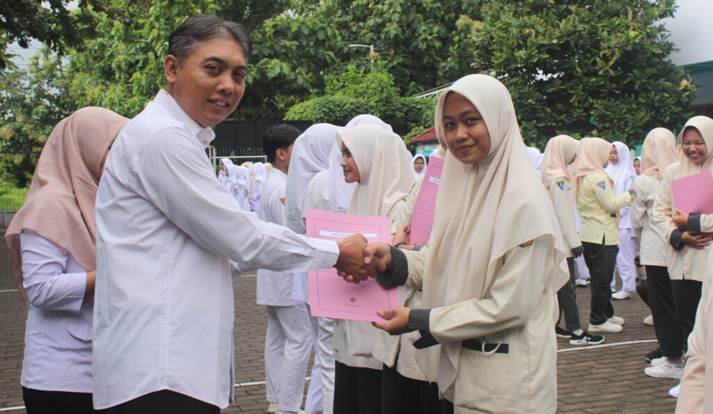 Penyerahan Beasiswa