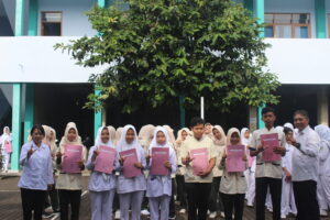 penyerahan beasiswa prestasi akademik